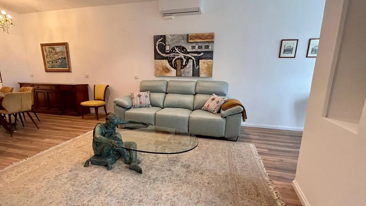 Apartment On La Concha Beach - Villa Iru サン・セバスティアン